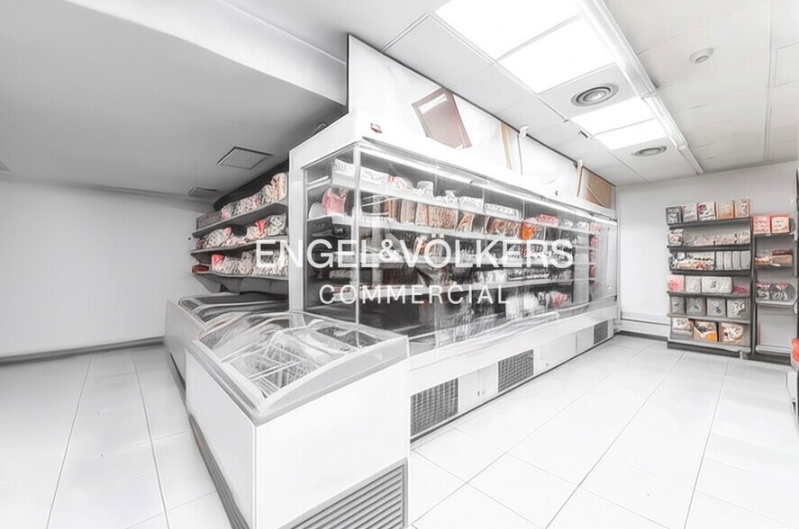 Edificio residencial en Barcelona, Barcelona en venta - Foto del interior - Imagen 2 de 3