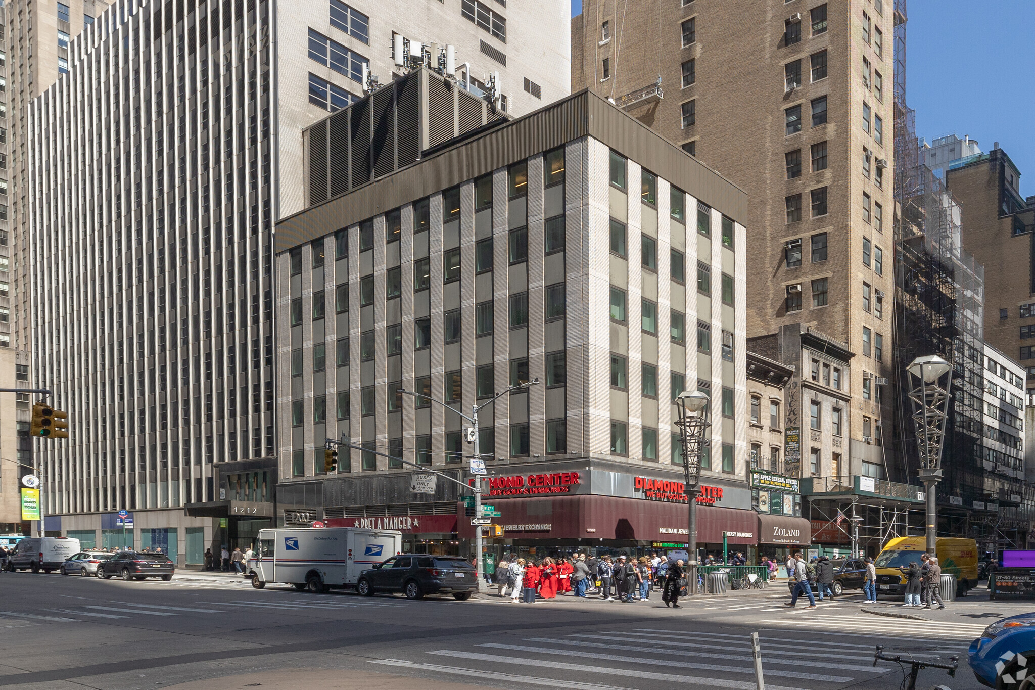 1200 Avenue of the Americas, New York, NY en alquiler Foto del edificio- Imagen 1 de 20