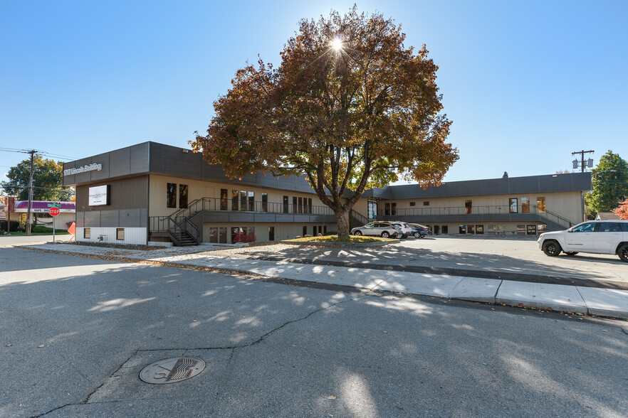 1717 Lincoln Way, Coeur d'Alene, ID en alquiler - Foto del edificio - Imagen 2 de 3