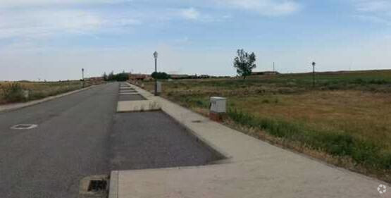 Carretera Segovia, s/n, Santa María la Real de Nieva, Segovia en venta - Foto del edificio - Imagen 2 de 2