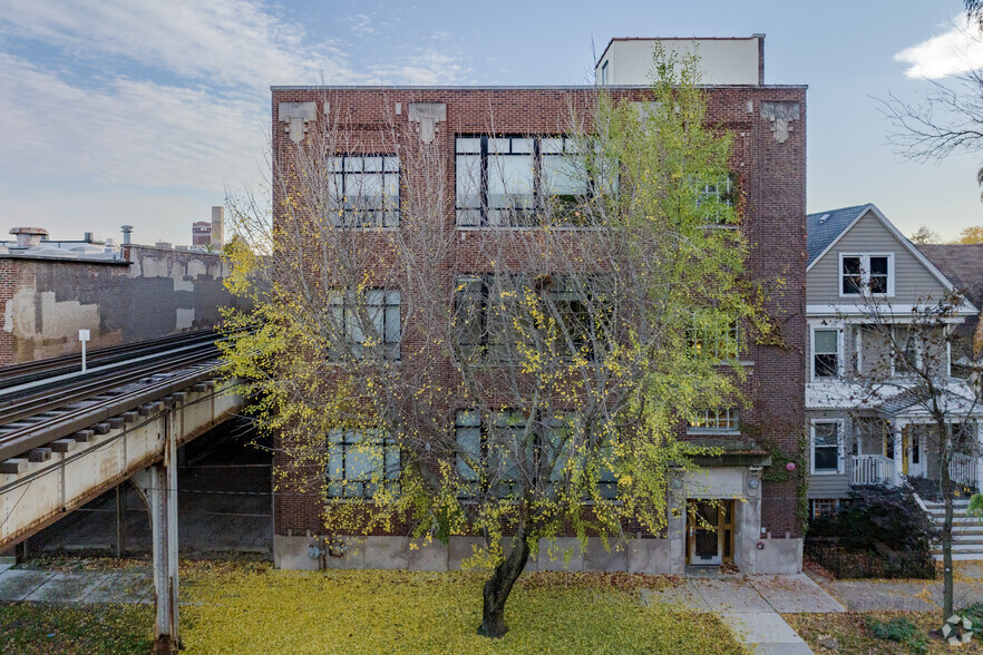 1821 W Berteau Ave, Chicago, IL en venta - Foto principal - Imagen 1 de 27