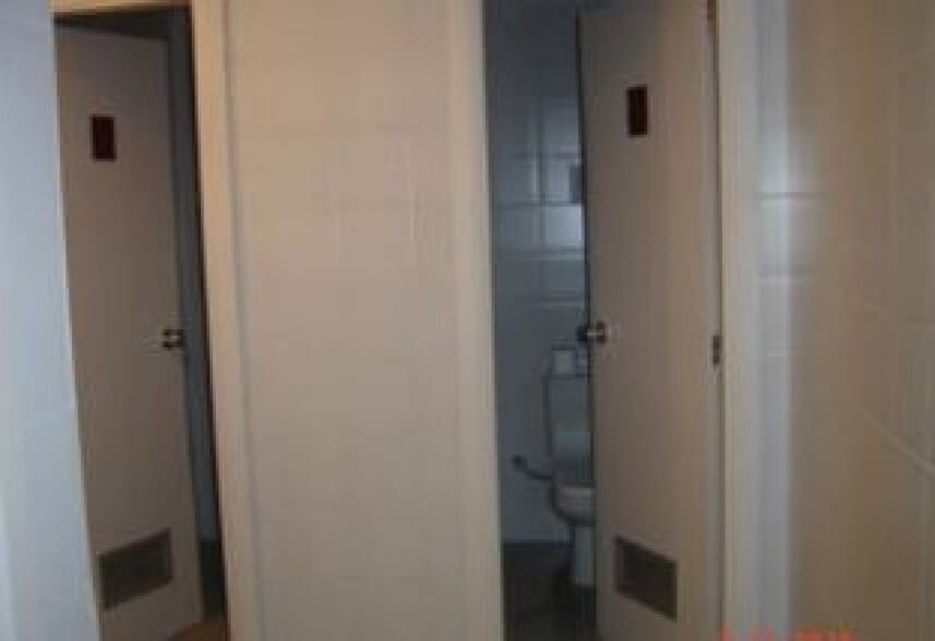 Local en Ciudad Rodrigo en venta - Foto del edificio - Imagen 3 de 7