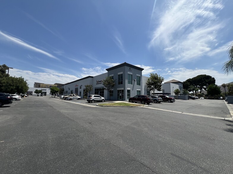 10557 Juniper Ave, Fontana, CA en venta - Foto del edificio - Imagen 1 de 3