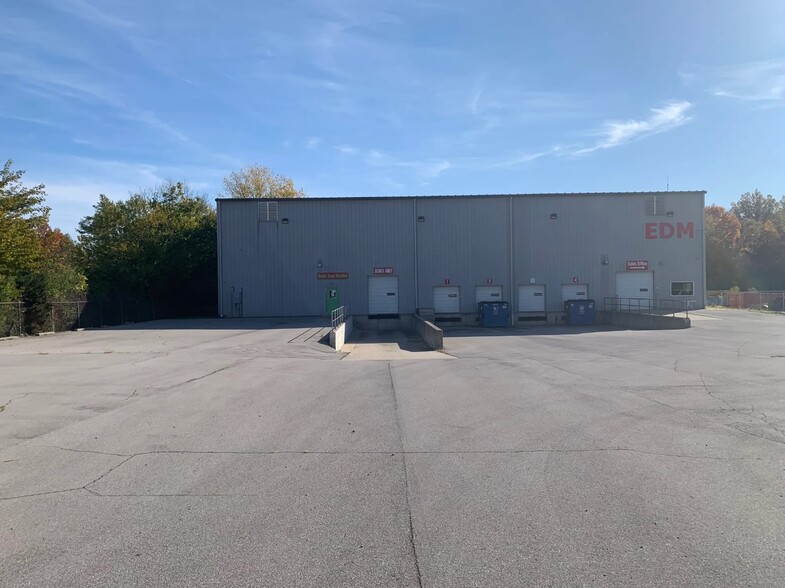 2205 Bremer Rd, Fort Wayne, IN en venta - Foto del edificio - Imagen 3 de 8