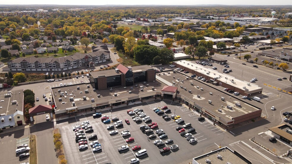 110 2nd St S, Saint Cloud, MN en alquiler - Foto del edificio - Imagen 1 de 10