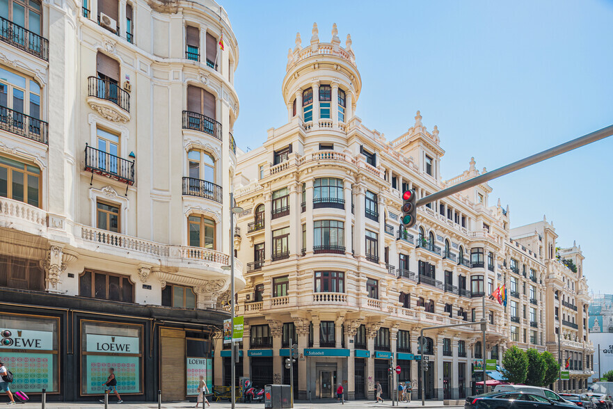 Calle Gran Vía, 6, Madrid, Madrid en alquiler - Foto del edificio - Imagen 2 de 4