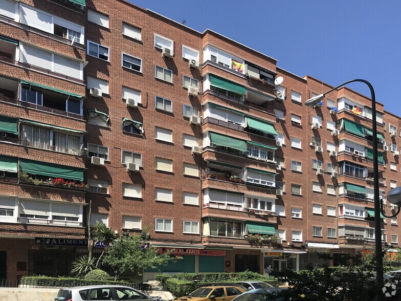 Local en Móstoles, Madrid en alquiler - Foto del edificio - Imagen 2 de 2