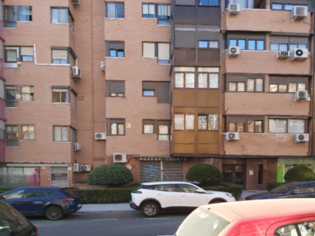 Calle de Puerto Serrano, 3, Madrid, MAD 28045 - Unidad Puerta B, Esc. 1 -  - Foto del interior - Image 2 of 12