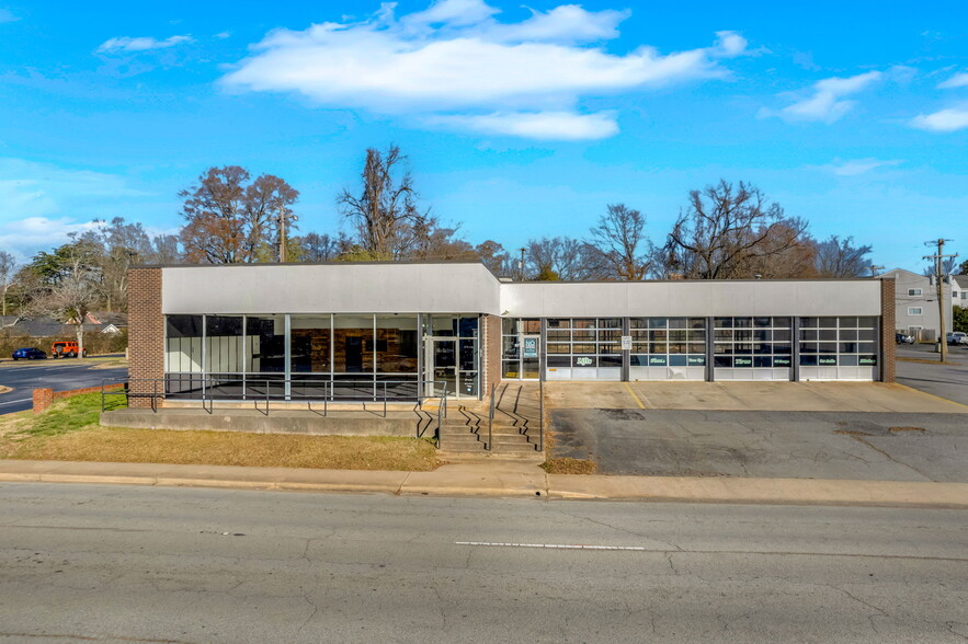 904 N Main St, Anderson, SC en venta - Foto del edificio - Imagen 2 de 36