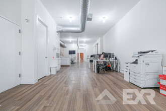 65 Whipple St, Brooklyn, NY en alquiler Foto del interior- Imagen 2 de 11