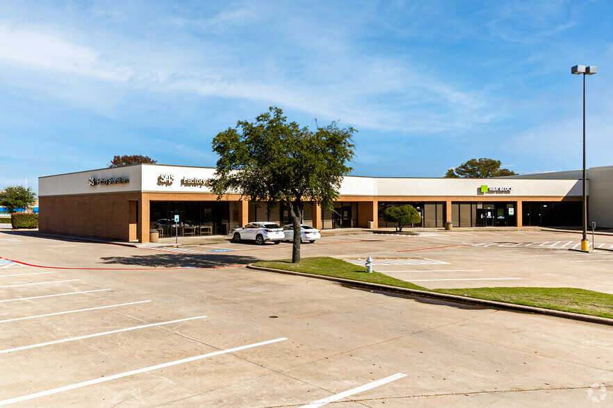 6801-7049 Ridgmar Meadow Rd, Fort Worth, TX en alquiler - Foto del edificio - Imagen 3 de 20