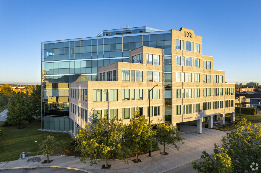 100 York Blvd, Richmond Hill, ON en alquiler - Foto del edificio - Imagen 1 de 44