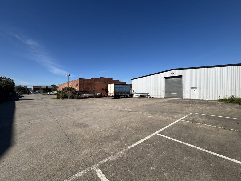 11 Tarnard Dr, Braeside en alquiler - Foto del edificio - Imagen 2 de 6
