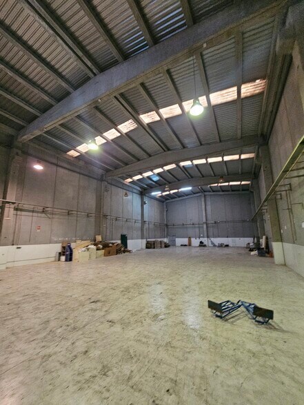 Nave en La Llagosta, Barcelona en alquiler - Foto del interior - Imagen 1 de 2