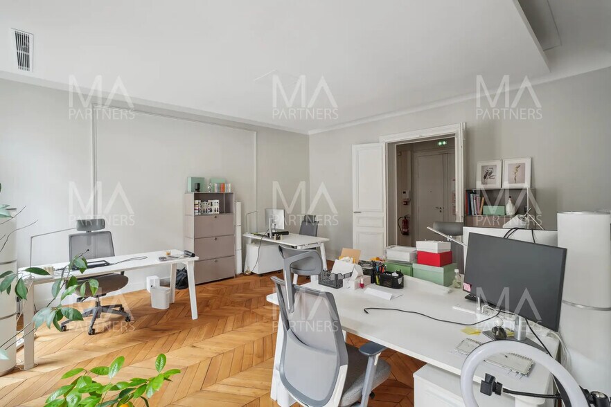 14 Rue Clément Marot, Paris en venta - Foto del interior - Imagen 3 de 11