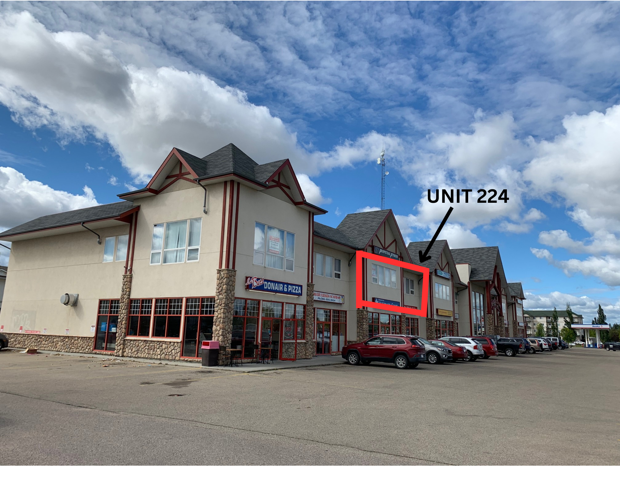 636 King St, Spruce Grove, AB en alquiler Foto del edificio- Imagen 1 de 7