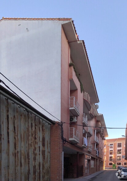 Calle Mariana Pineda, Ocaña, Toledo en venta - Foto del edificio - Imagen 2 de 2