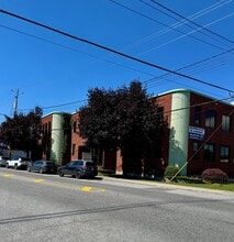 1085 Ch Du Côteau-Rouge, Longueuil, QC en alquiler Foto del interior- Imagen 2 de 12