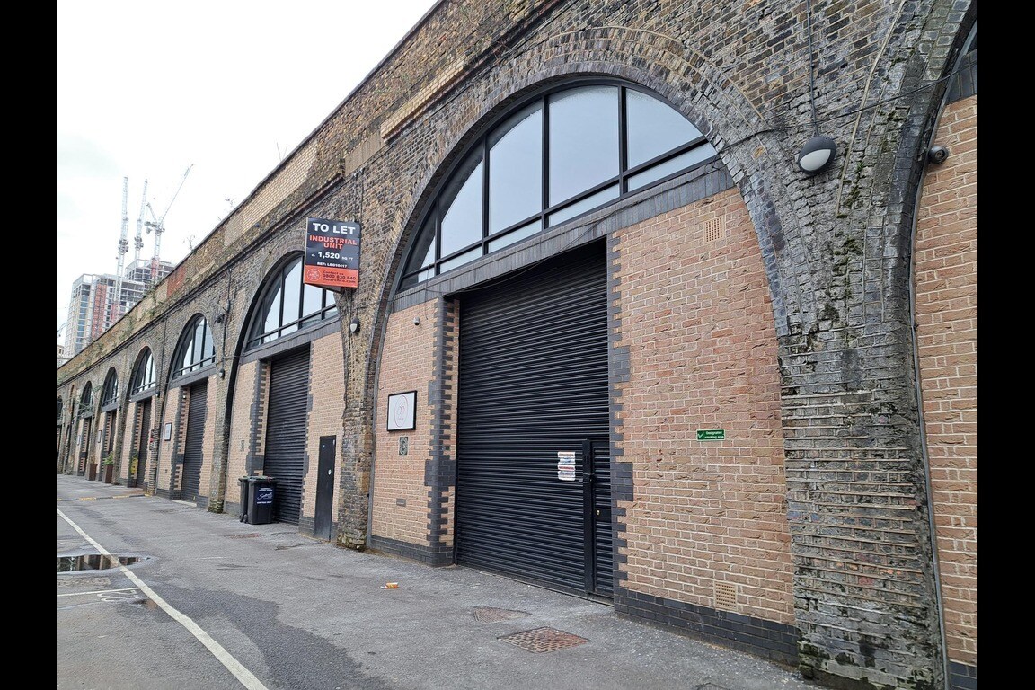 18-23 Almond Rd, London en alquiler Foto principal- Imagen 1 de 2
