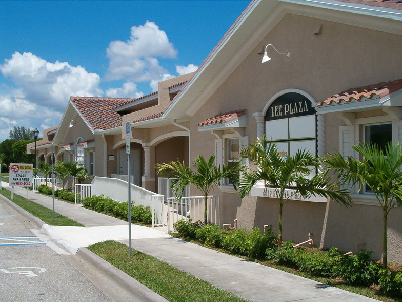 4519 SE 16th Pl, Cape Coral, FL en alquiler - Foto del edificio - Imagen 3 de 51