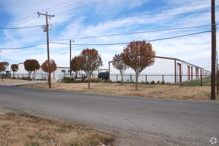 5051 David Strickland Rd, Fort Worth, TX en alquiler - Foto del edificio - Imagen 3 de 9