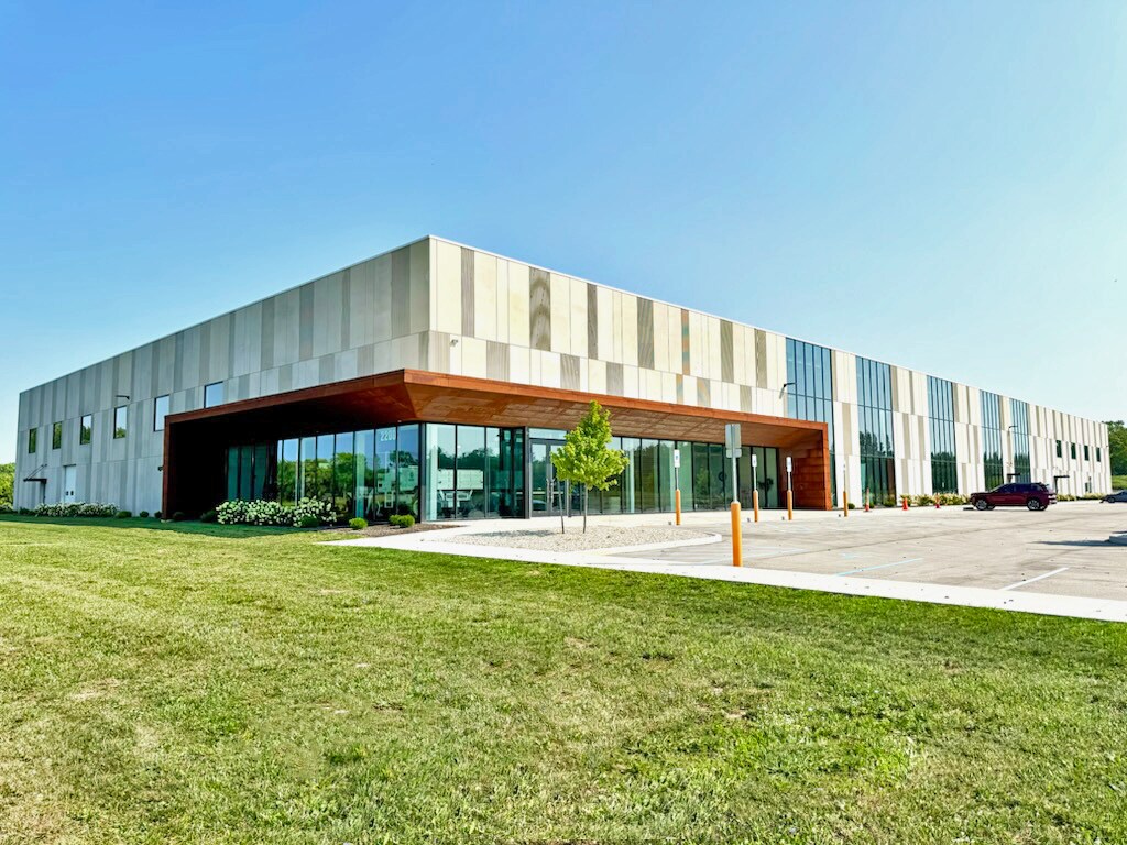 2220 E Bunch Blvd, Muncie, IN en venta Foto del edificio- Imagen 1 de 32