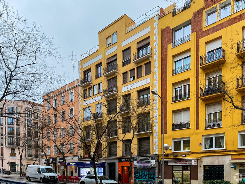 Calle Guzmán el Bueno, 42, Madrid, Madrid en venta - Foto del edificio - Imagen 3 de 3