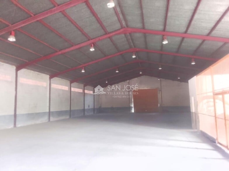 Nave en La Romana en venta - Foto del interior - Imagen 2 de 8