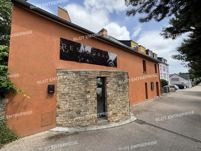 Local en Lorient en venta - Foto del edificio - Imagen 1 de 8