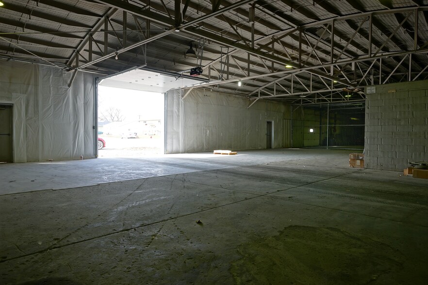 2281 16th Ave, Columbus, NE en alquiler - Foto del interior - Imagen 1 de 10