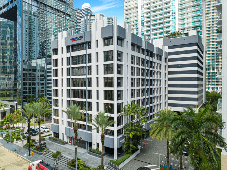 1110 Brickell Ave, Miami, FL en alquiler - Foto del edificio - Imagen 2 de 8