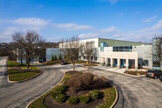 Más detalles de 7711 E Pleasant Valley Rd, Independence, OH - Nave en venta