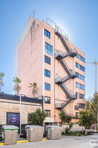 Carrer Joan d'Àustria, 116, Barcelona, Barcelona en alquiler - Foto del edificio - Imagen 2 de 4