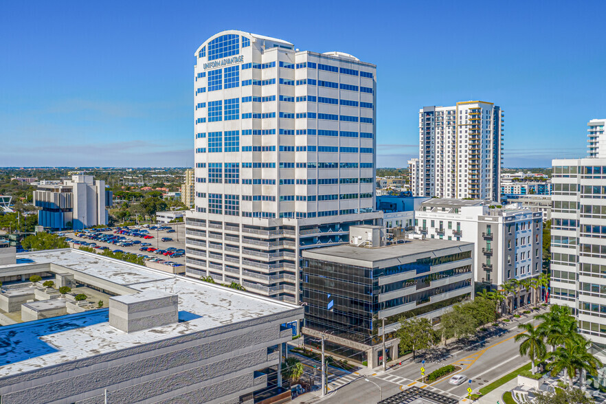 101 NE 3rd Ave, Fort Lauderdale, FL en alquiler - Foto del edificio - Imagen 1 de 13