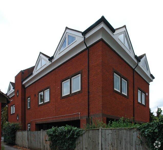81-81A Bridge Rd, East Molesey en alquiler - Foto del edificio - Imagen 2 de 13