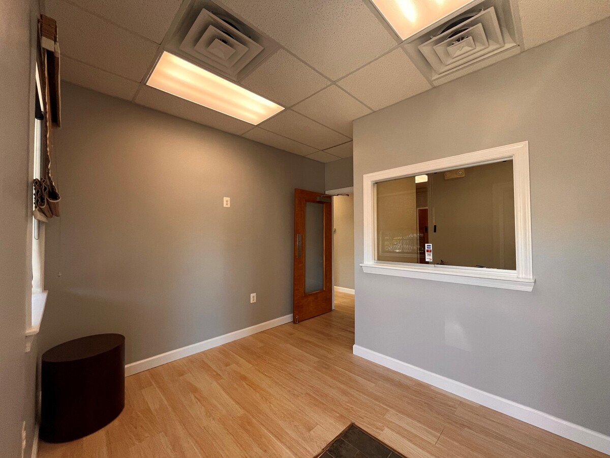 300 Sheppard Rd, Voorhees, NJ 08043 - Unidad 300 -  - Foto del interior - Image 1 of 6