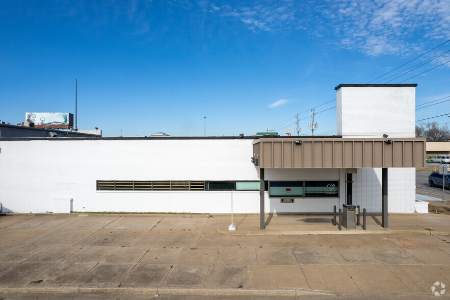 2420-2440 Southwest Blvd, Tulsa, OK en alquiler - Foto del edificio - Imagen 3 de 18