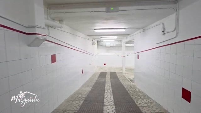 Edificio residencial en Madrid, Madrid en venta - Vídeo de anuncio comercial - Imagen 2 de 7