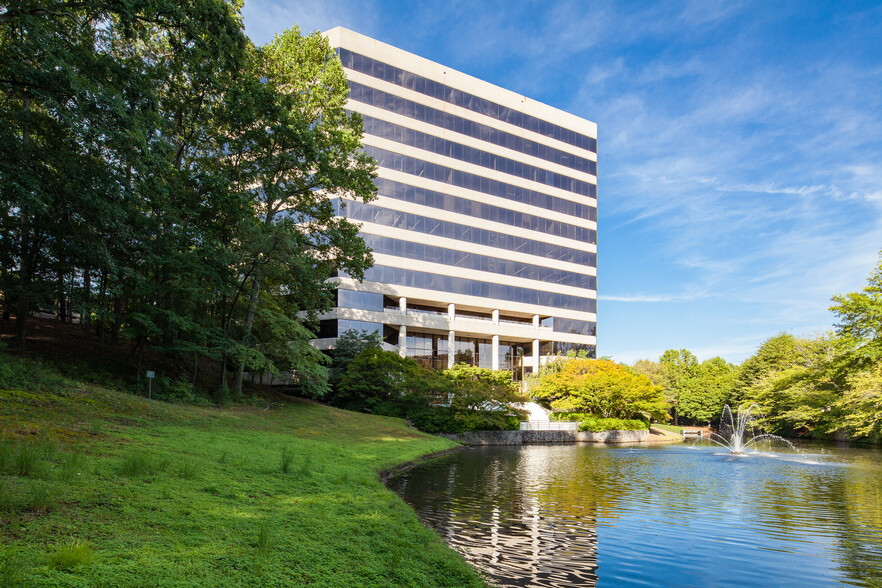 400 Northridge Rd, Atlanta, GA en alquiler - Foto del edificio - Imagen 1 de 27