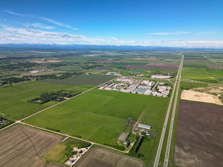 Hwy1 & Range Road 32, Calgary, AB en venta - Foto del edificio - Imagen 1 de 7