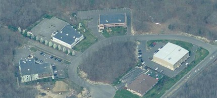 207 Commercial Ct, Morganville, NJ - vista aérea  vista de mapa