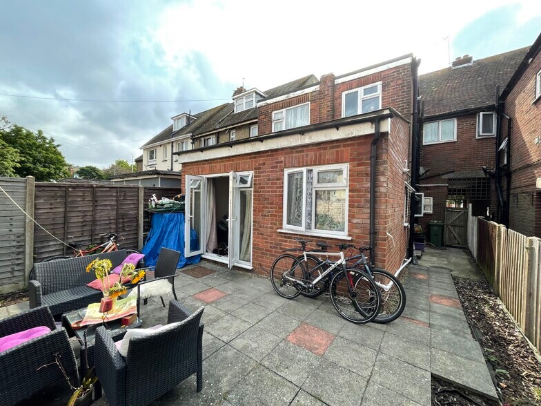 125-127 Black Bull Rd, Folkestone en venta - Foto del edificio - Imagen 2 de 5