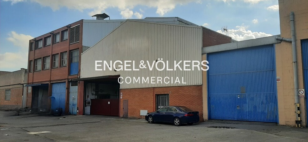 Nave en Ripollet, Barcelona en venta - Foto del edificio - Imagen 3 de 6