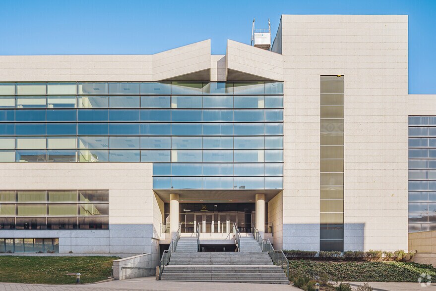 Oficina en Alcobendas, Madrid en alquiler - Foto del edificio - Imagen 3 de 4