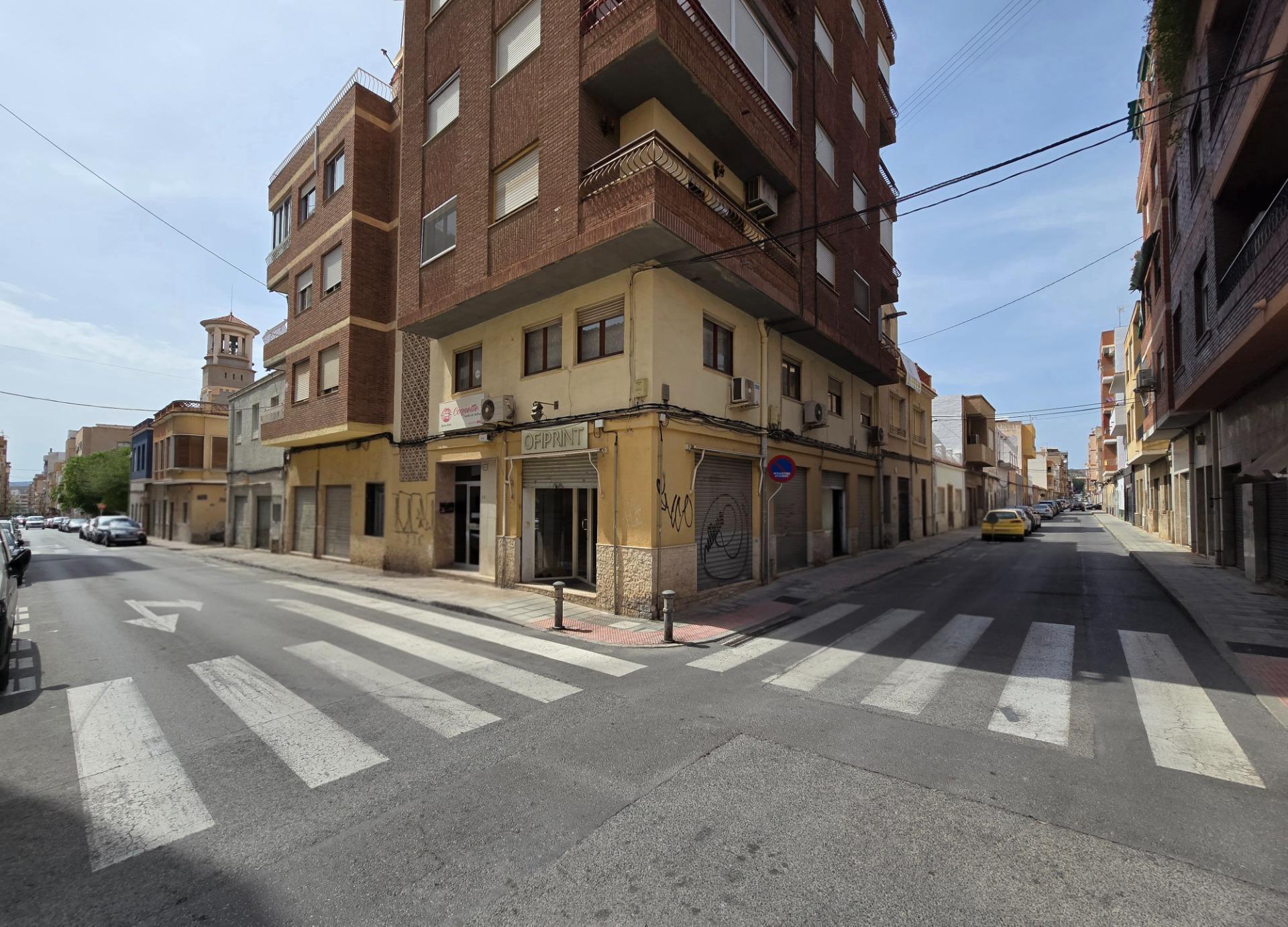 Local en Elda en venta Foto del edificio- Imagen 1 de 16