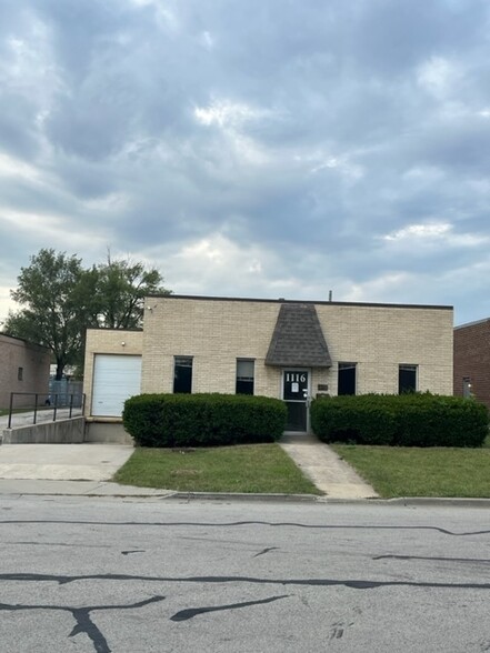 1116 Morse Ave, Schaumburg, IL en alquiler - Foto del edificio - Imagen 1 de 6