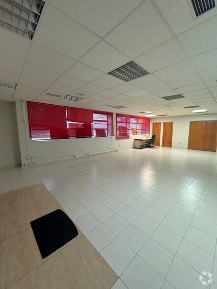 Nave en Azuqueca de Henares, Guadalajara en venta - Foto del interior - Imagen 1 de 1