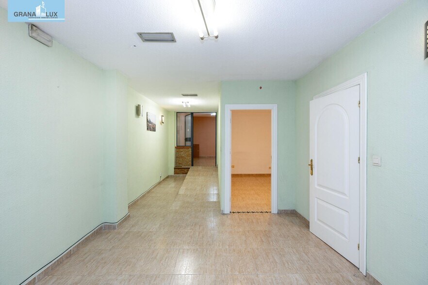 Local en Granada en venta - Foto del interior - Imagen 3 de 14