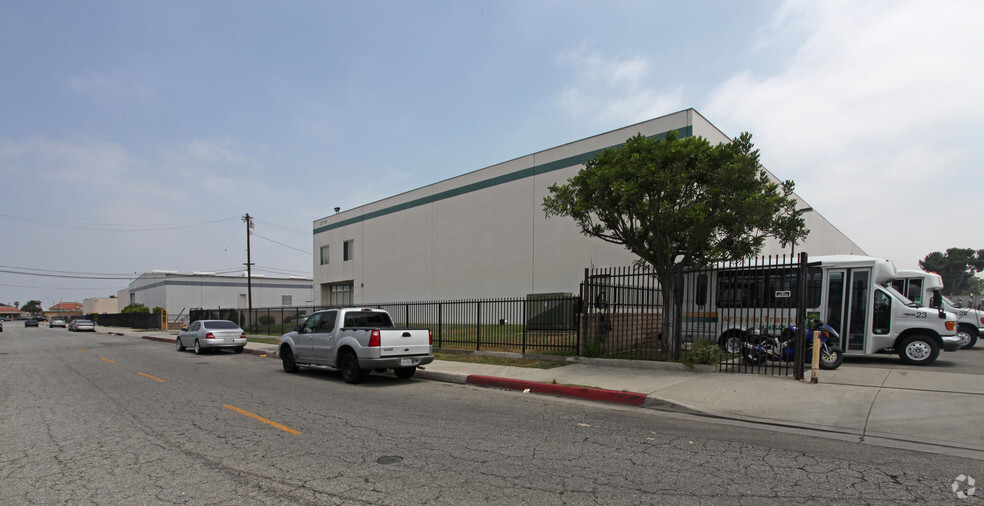 3768 Rockwell Ave, El Monte, CA en alquiler - Foto del edificio - Imagen 3 de 4