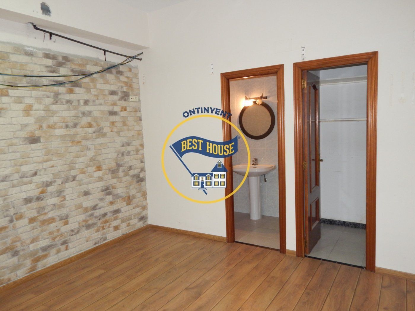 Local en Ontinyent, Valencia en alquiler Foto del edificio- Imagen 1 de 32